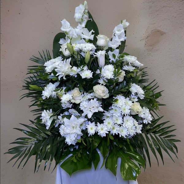 Centro funerario blanco rosabella